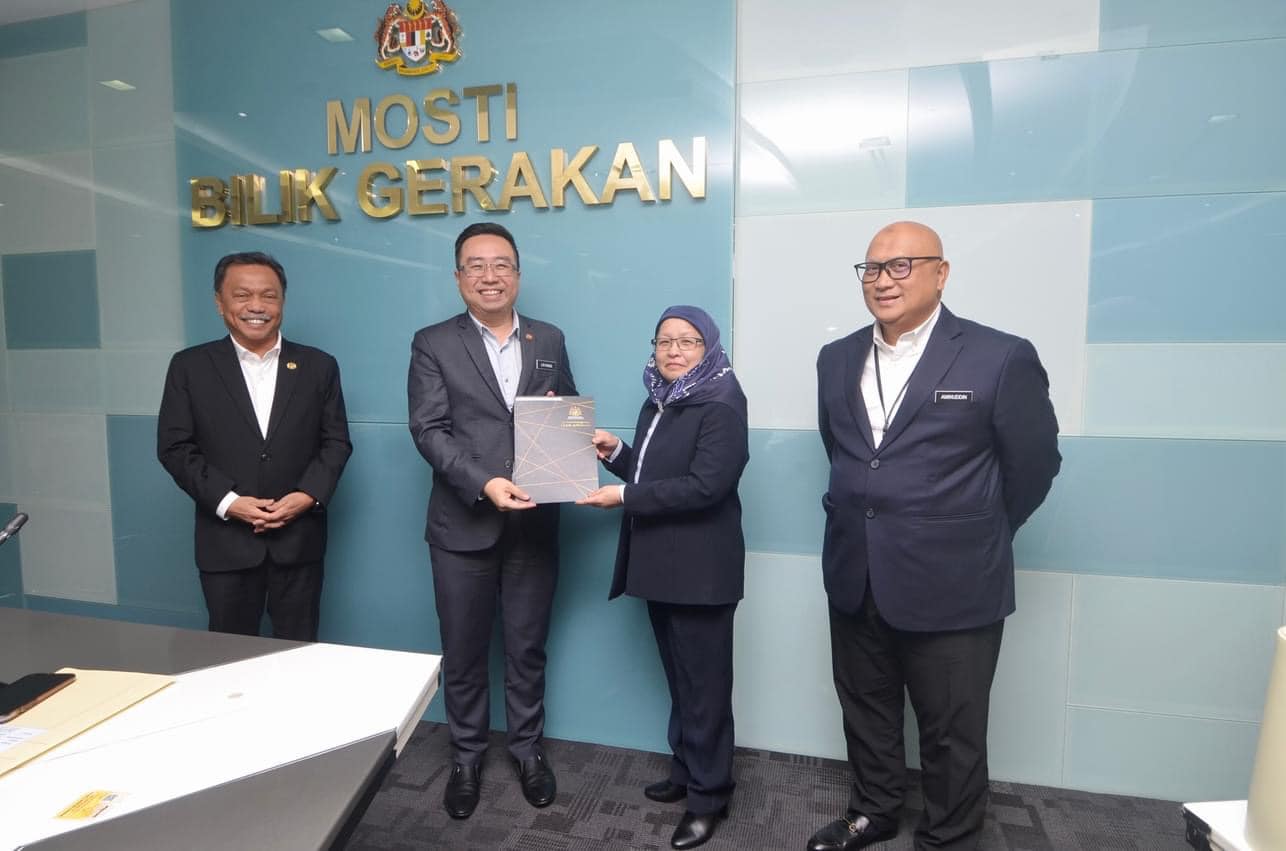 townhall mosti